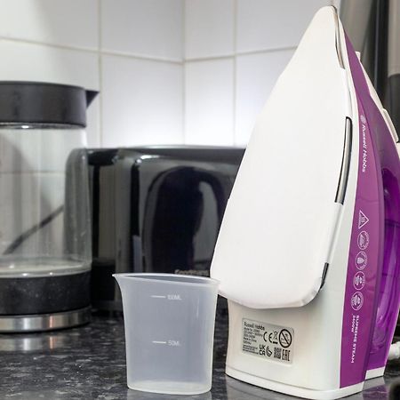 Beautiful One Bedroom Flat In Scott Ellis Gardens ロンドン エクステリア 写真