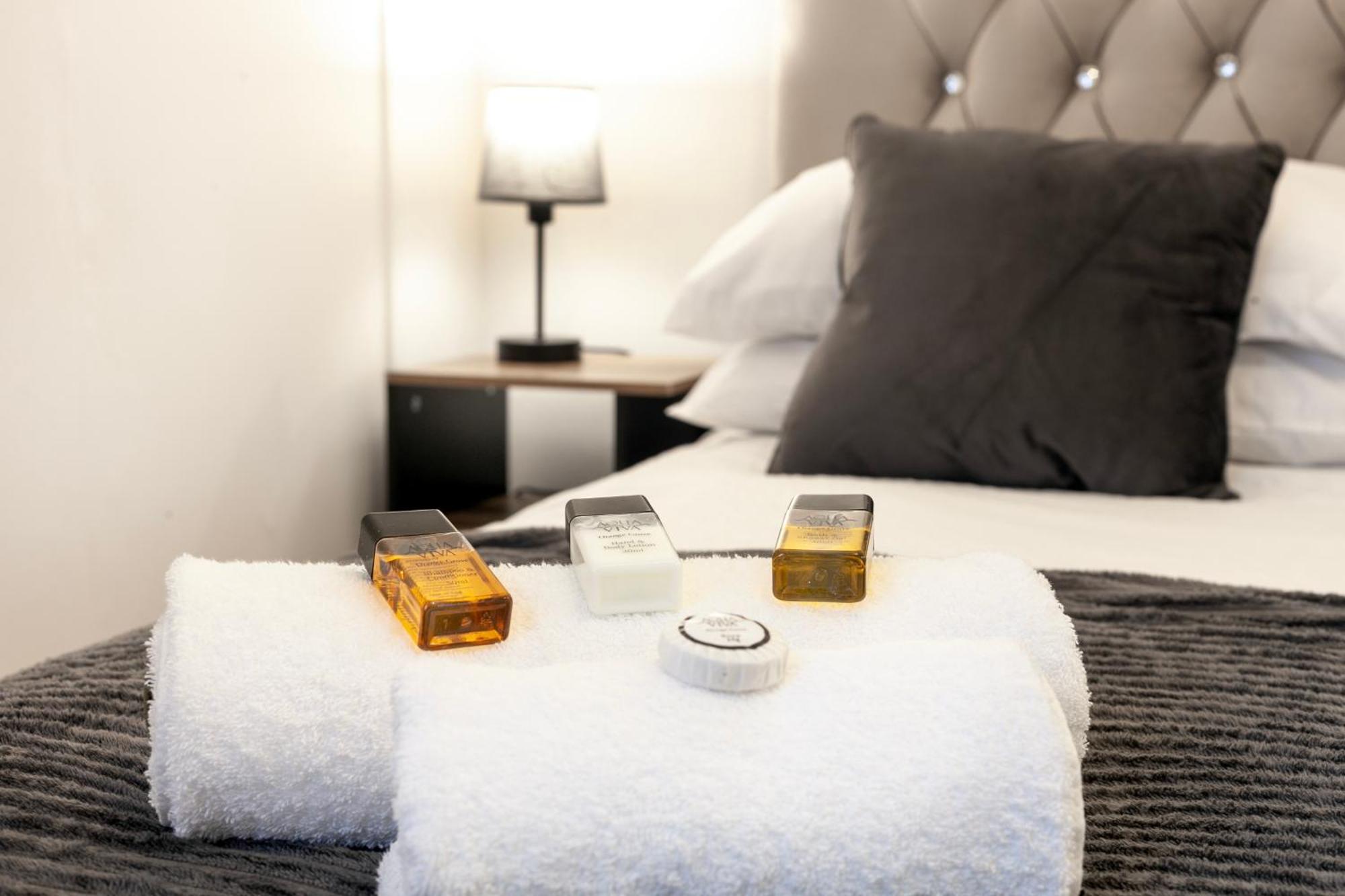 Beautiful One Bedroom Flat In Scott Ellis Gardens ロンドン エクステリア 写真