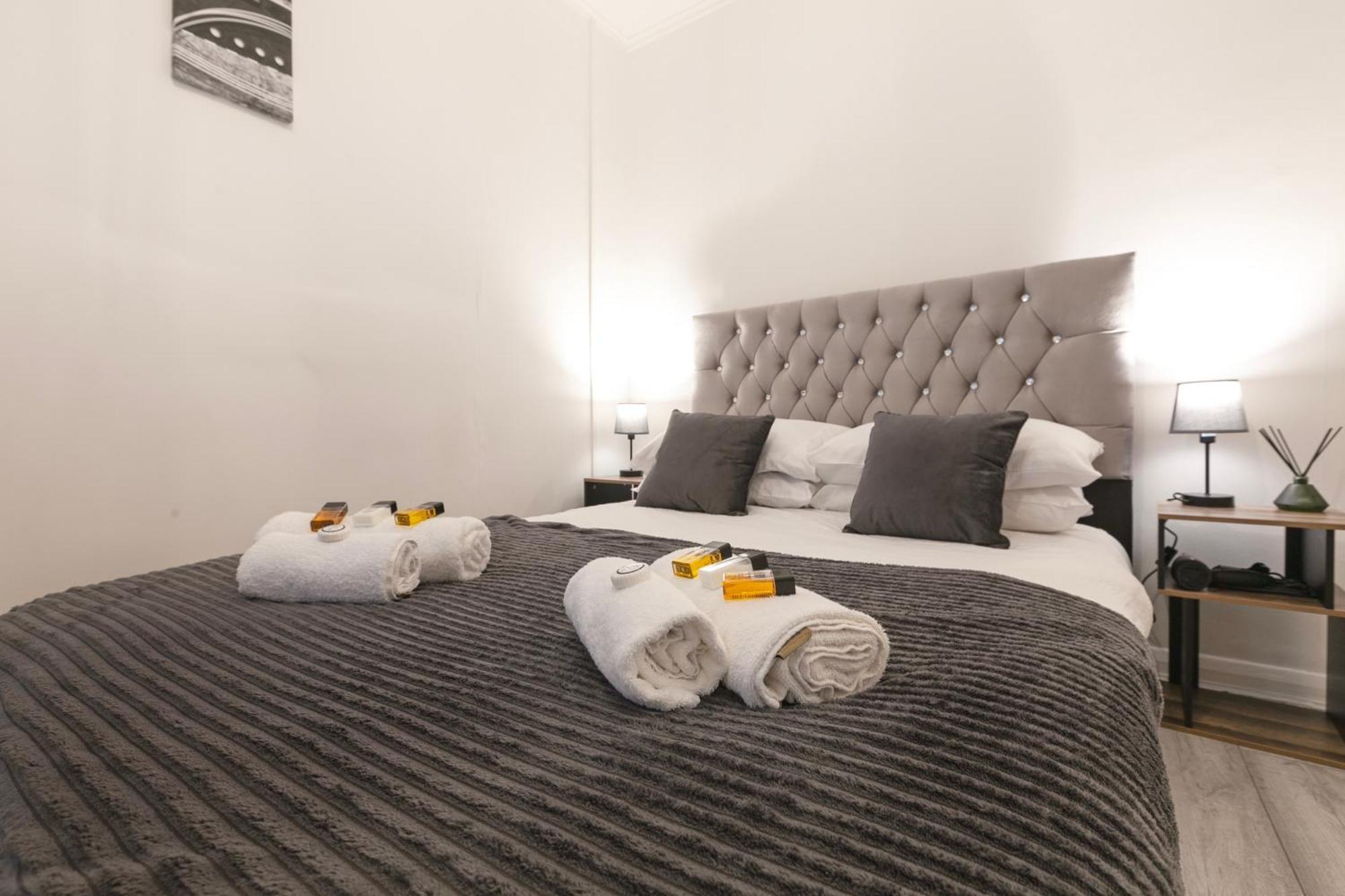 Beautiful One Bedroom Flat In Scott Ellis Gardens ロンドン エクステリア 写真