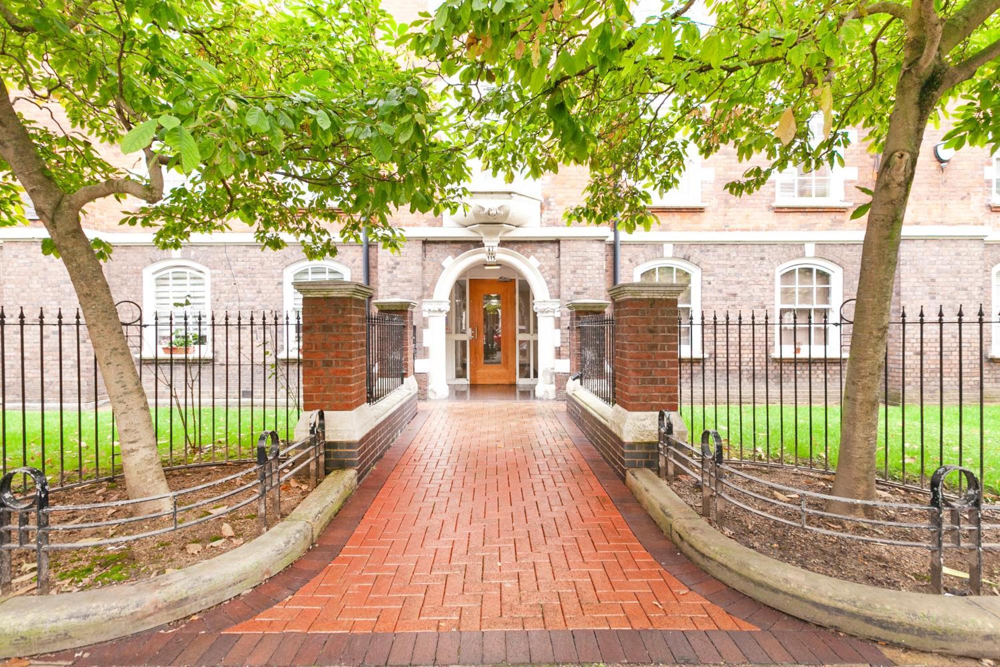 Beautiful One Bedroom Flat In Scott Ellis Gardens ロンドン エクステリア 写真